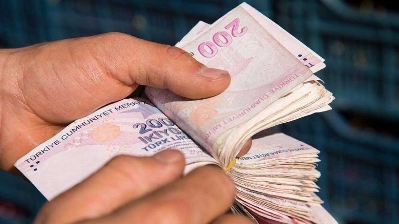 Ayda 327 TL'ye İş Bankası'ndan anında 7.500 TL ihtiyaç kredisi! Başvurular başladı!