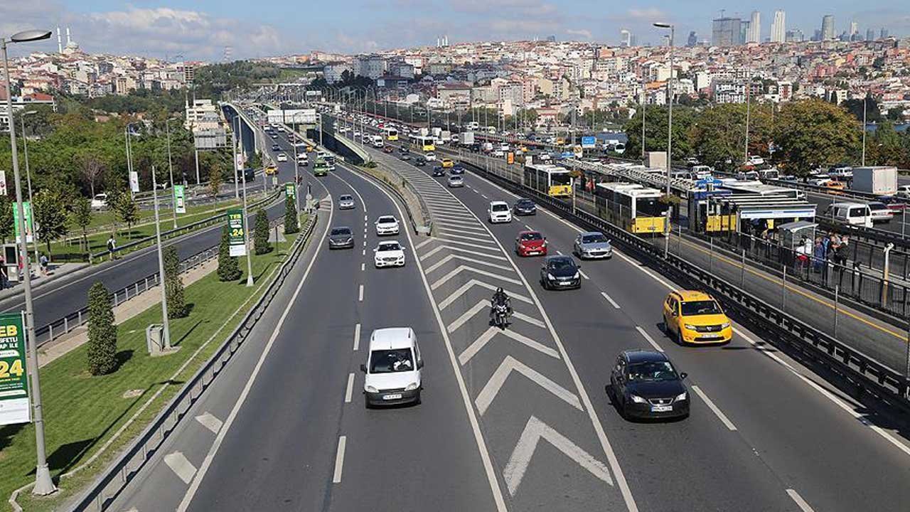 15 Temmuz İstanbul'da hangi yollar trafiğe kapalı? Alternatif güzergahlar!