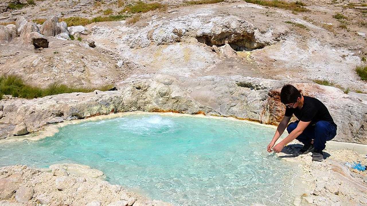 Sağlık turizminin adresi Diyadin Kaplıcaları turist yoğunluğu yaşıyor