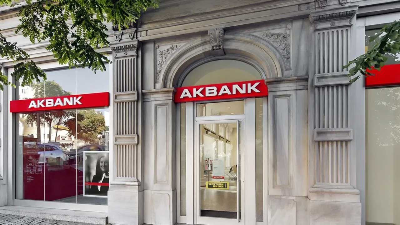 Akbank faizsiz kredi değil sıfır faizli taksitli nakit avans veriyor! 7.500 TL tek tıkla hesapta