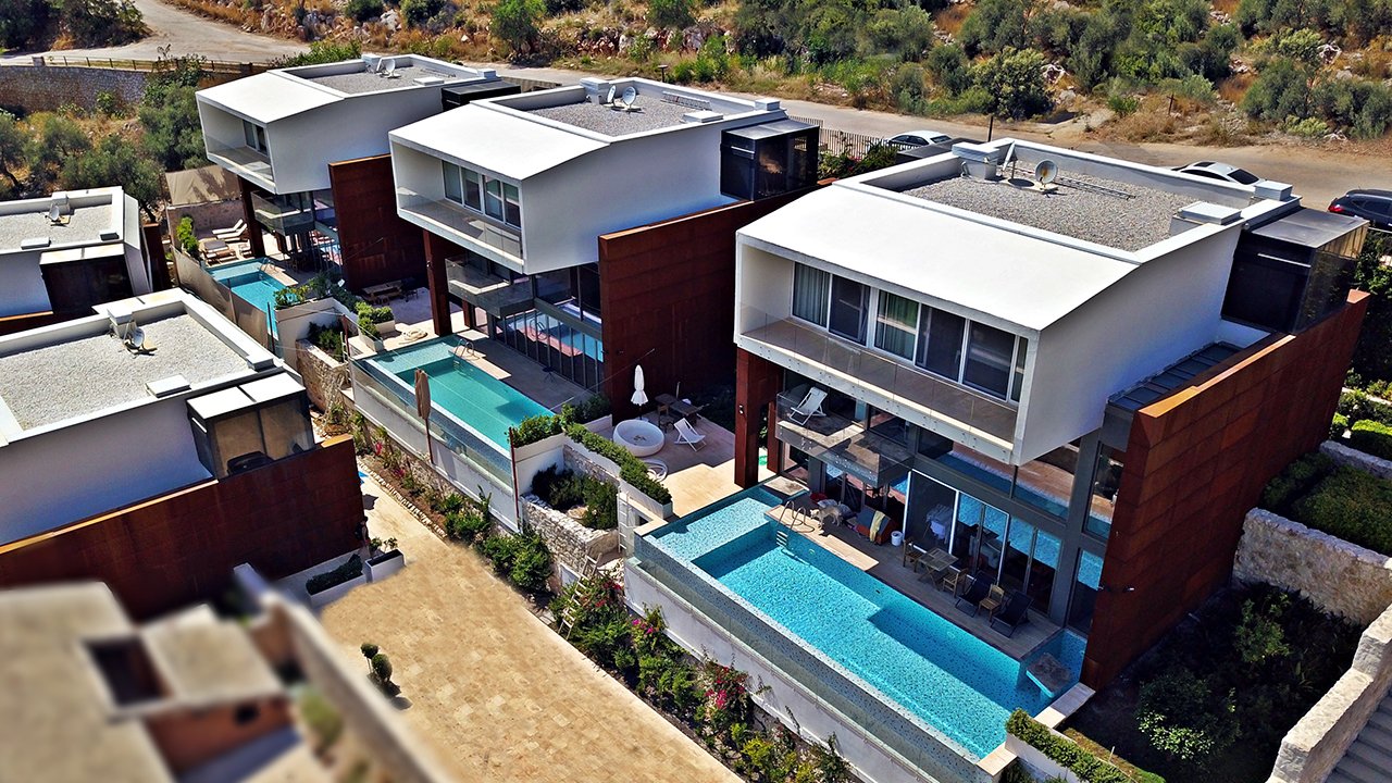 Şekerbank 275 bin TL'ye havuzlu 145 metrekare villa satıyor!