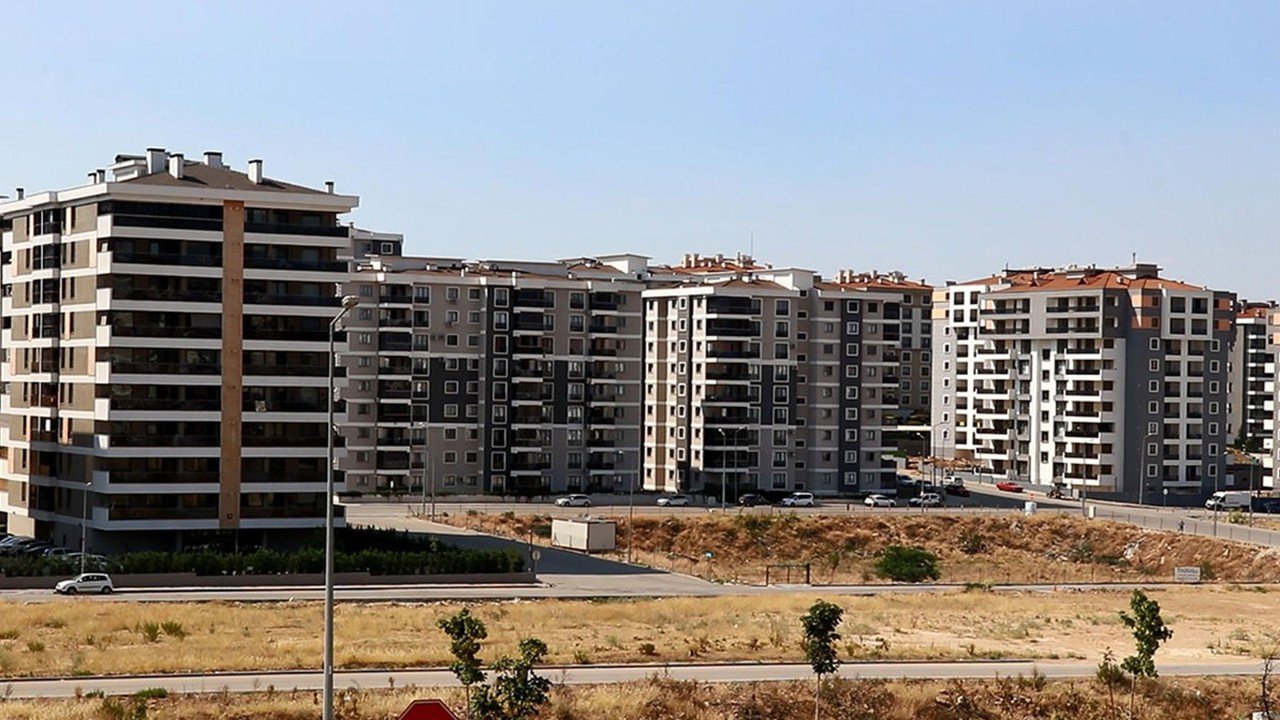 Apartman çatı giderlerine dükkanlar katılır mı?