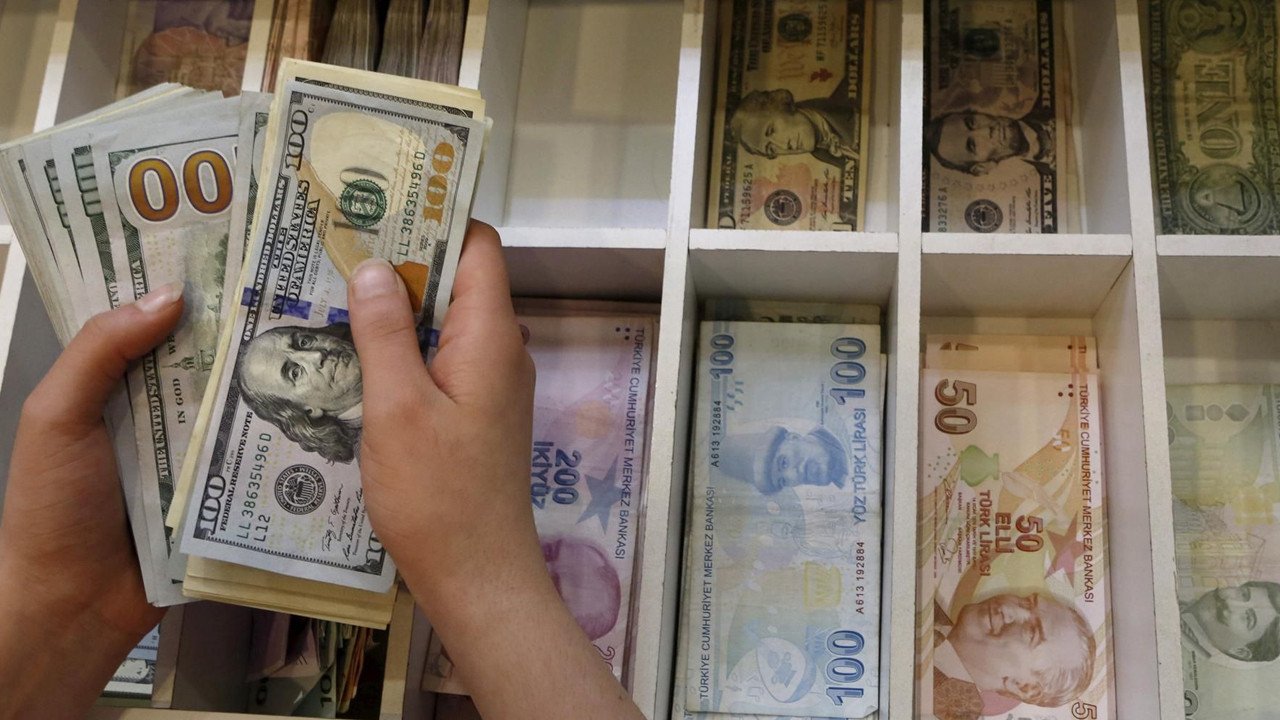 Yabancılar Merkez Bankası'nın şok faiz kararını yorumladı! Dolar kuru ve enflasyon tahminleri değişti!