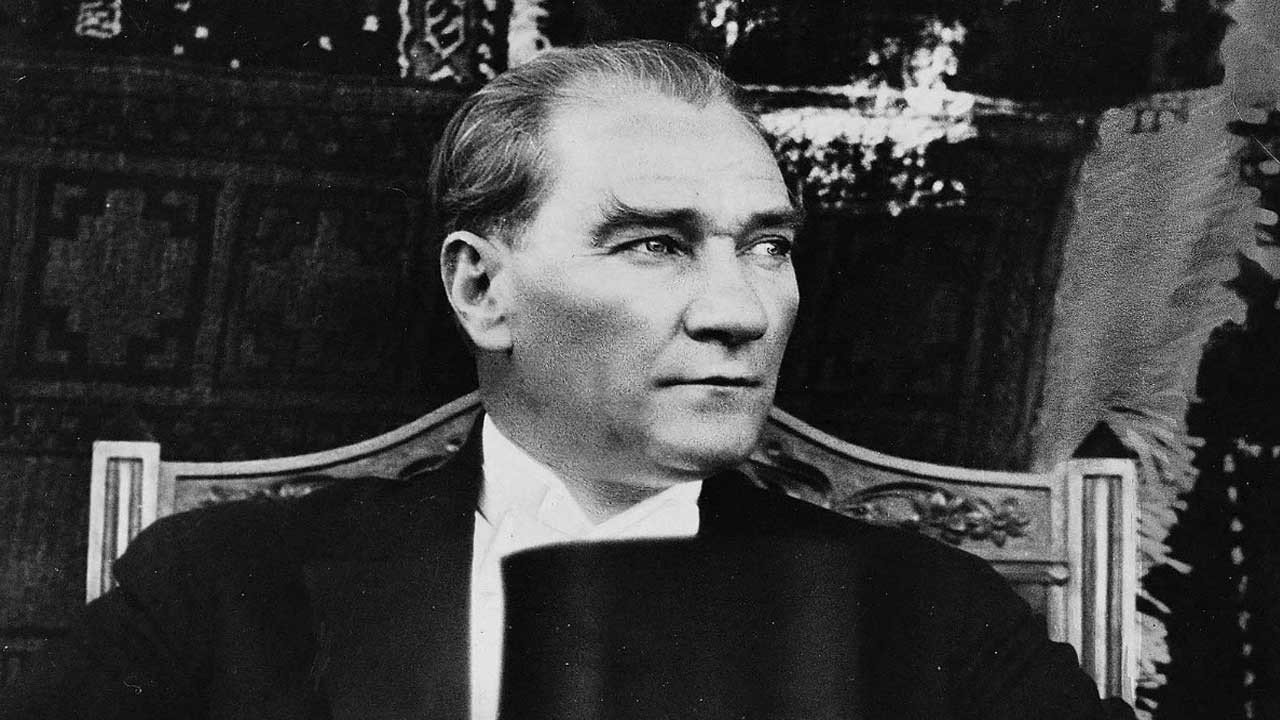 Herkes sirozdan öldüğünü sanıyordu! İlber Ortaylı Atatürk'ün gerçek ölüm sebebi nedir açıkladı