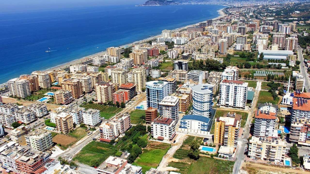 Ruslar Antalya emlak piyasasını allak bullak etti emlakçı Rus turistler piyasayı işgal etti