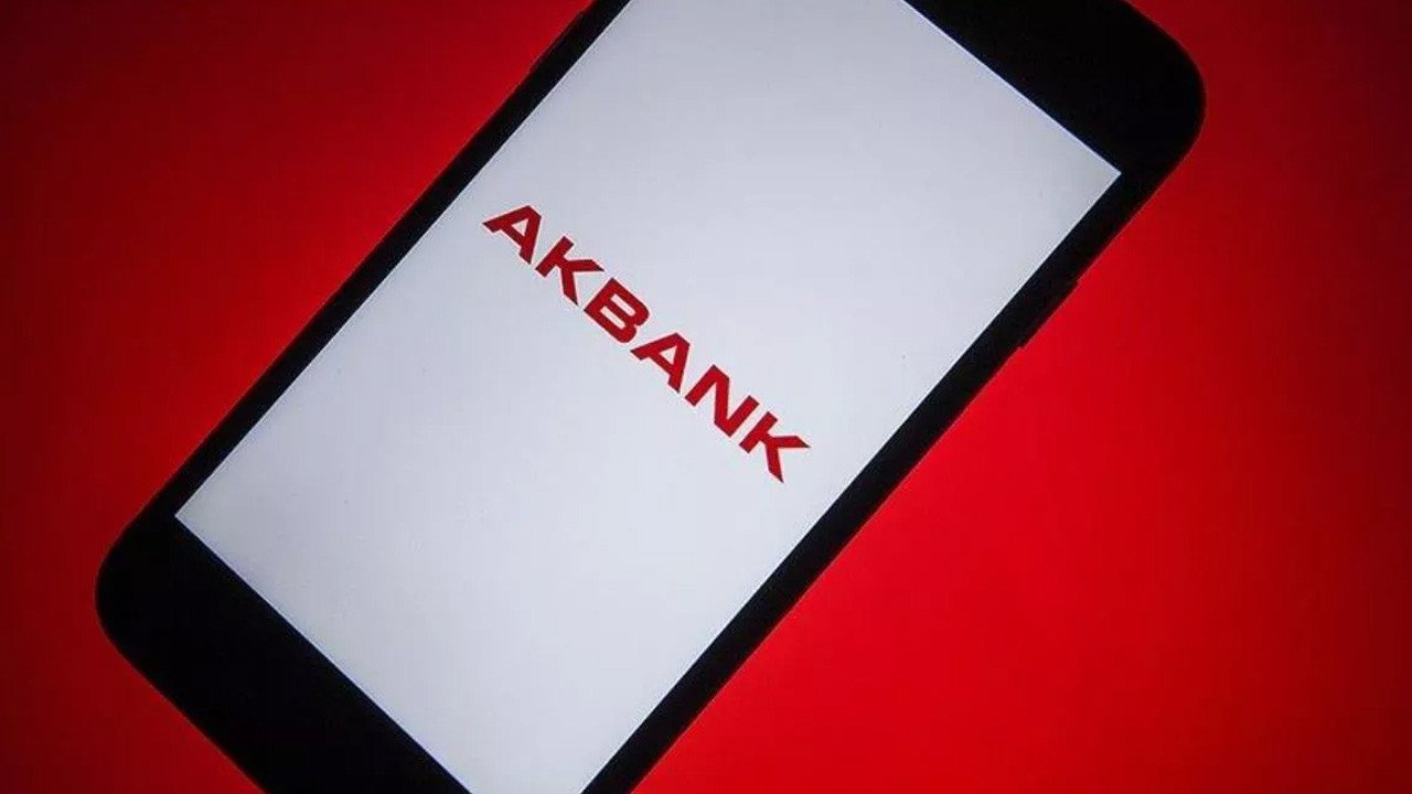 Son dakika Akbank mobil uygulama çöktü mü 15 Kasım 2022 Akbank'ın internet şubesine neden girilmiyor, açılmıyor?