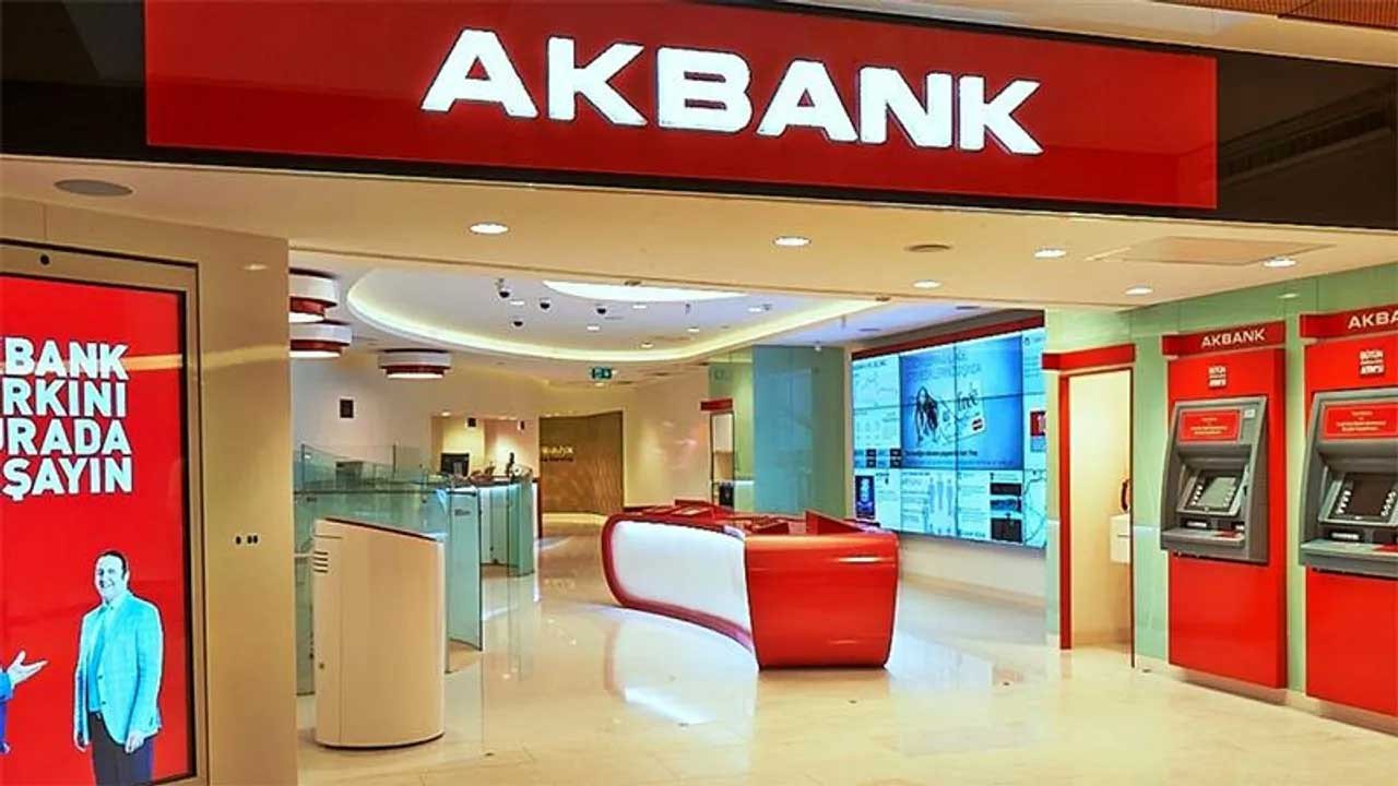 Akbank kredi kartı alanlara tek bir SMS ile 500 TL anında para yüklüyor!