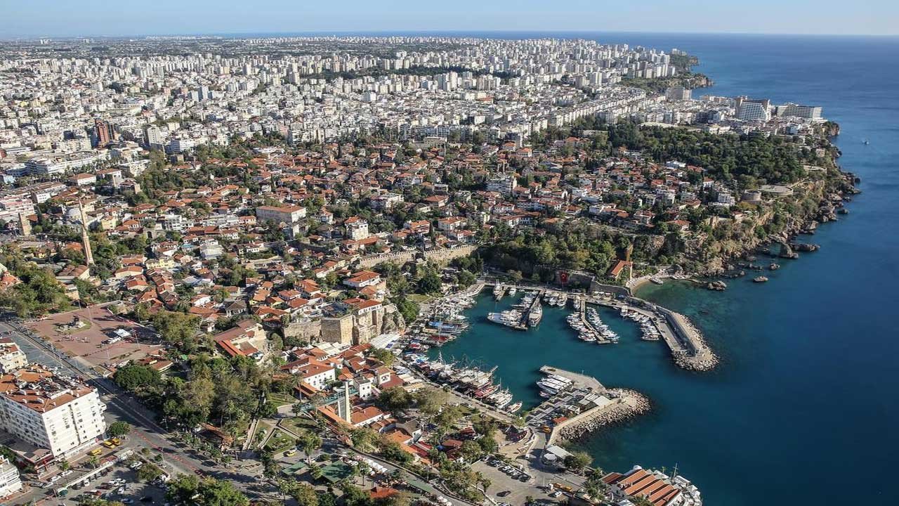 Antalya'da yeni konut hamlesi imza kampanyası başlatıldı!