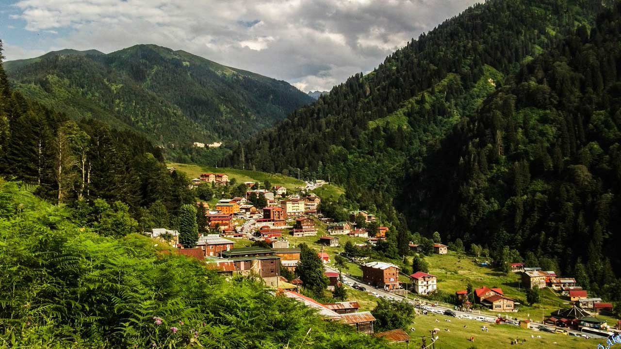 Ayder Yaylası'nın son halini Bakan Kurum paylaştı