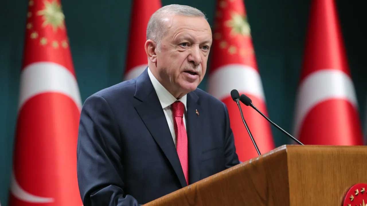 Cumhurbaşkanı Erdoğan'dan  yılbaşı kutlaması ile memur ve emekli maaşına zam açıklaması!