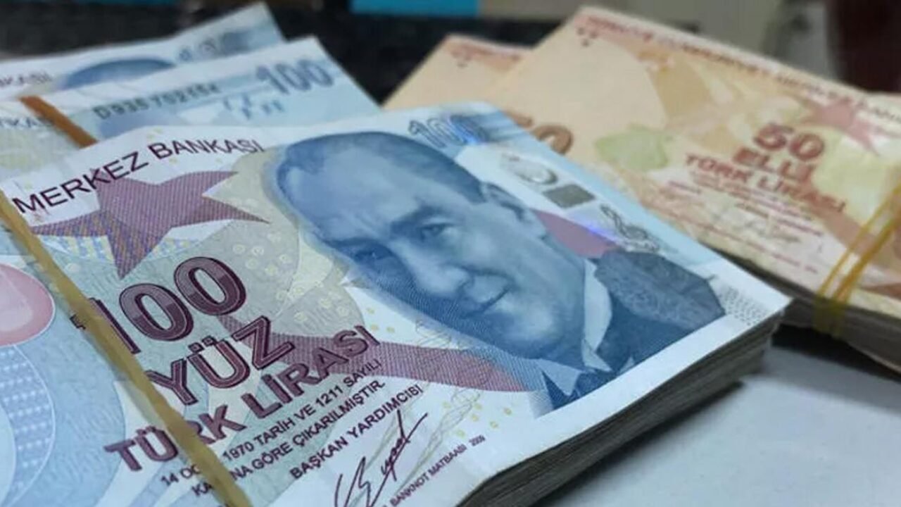 Halkbank'tan asgari ücretlilere 25 Bin TL kredi!