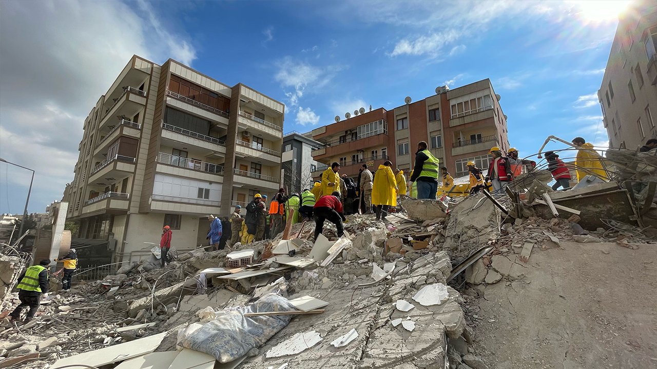 AFAD depremde hayatını kaybedenlerin sayısını güncelledi!