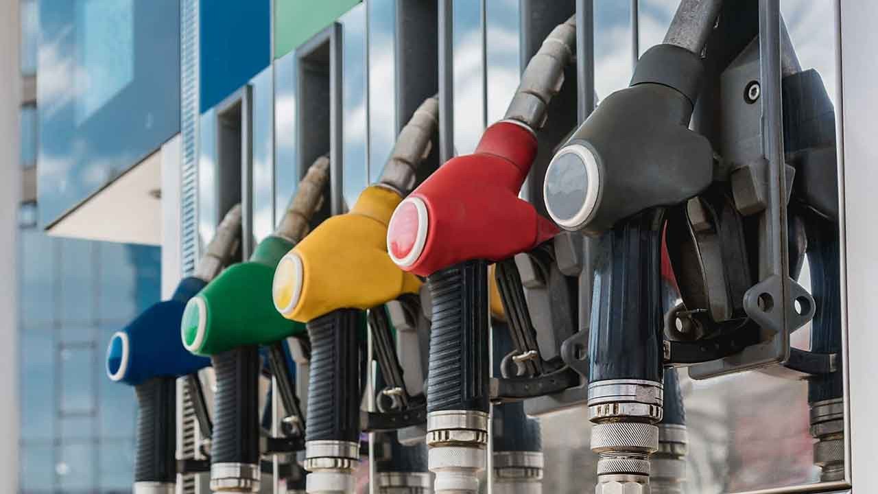 Brent petrol çakıldı akaryakıt fiyatlarına indirim açıklandı! Araç sahipleri o saati bekleyen ucuz alacak