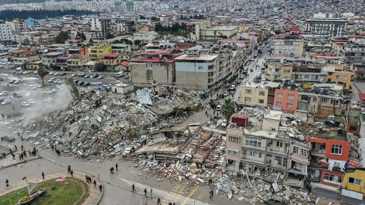 Dünya Bankası açıkladı deprem nedeni ile 1.25 milyon kişi evsiz kaldı