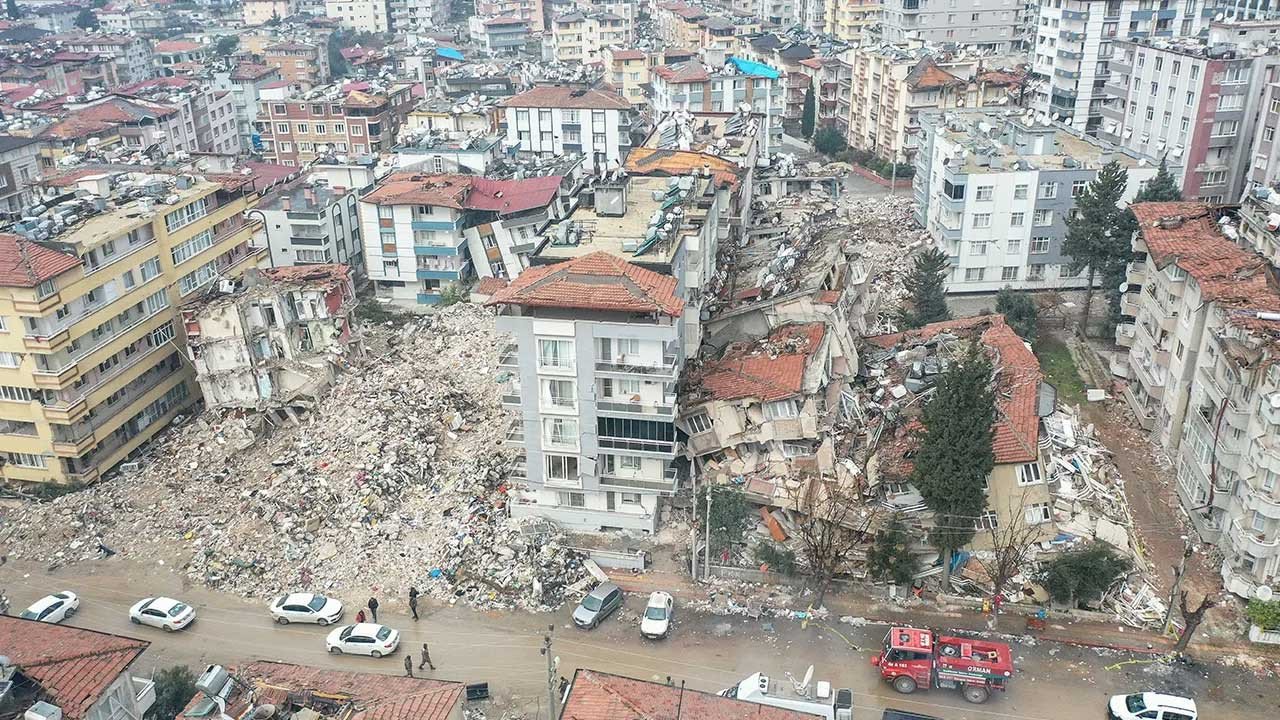 Depremin yıktığı Hatay Amanos Dağı eteklerine inşa edilecek