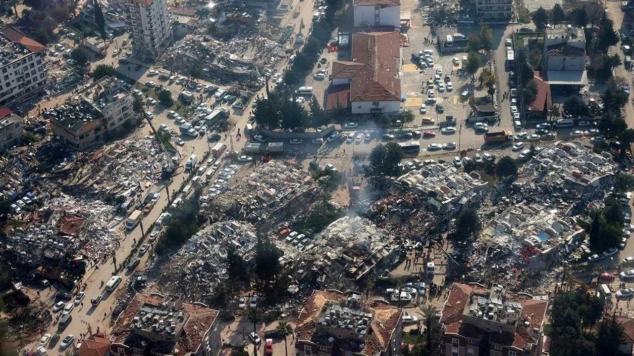 AFAD depremde hayatını kaybedenlerin sayısını 45 bin 89 olarak açıkladı