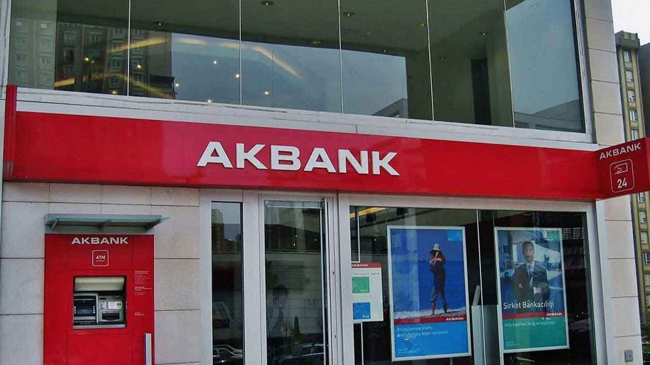 İlk kez Akbank'lı olanlara faizsiz 10.000 TL borç para!