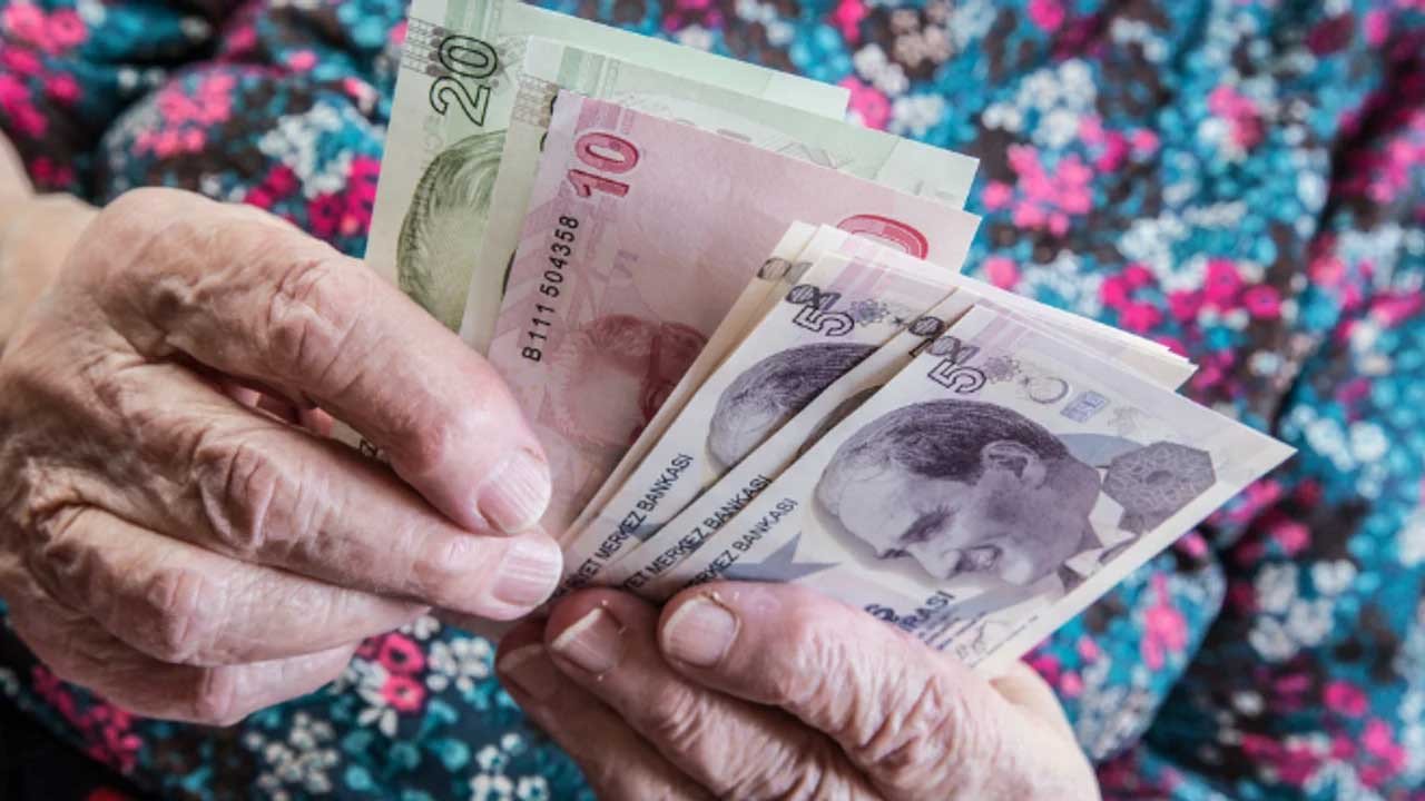 31 Mart'a kadar başvurusunu yapan emeklilere 6.750 TL nakit para yatıyor
