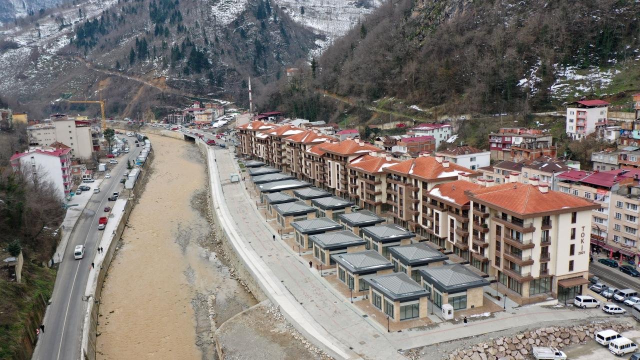 Sel felaketi ile yıkılan Giresun Dereli yeniden inşa edilip ayağa kalktı!