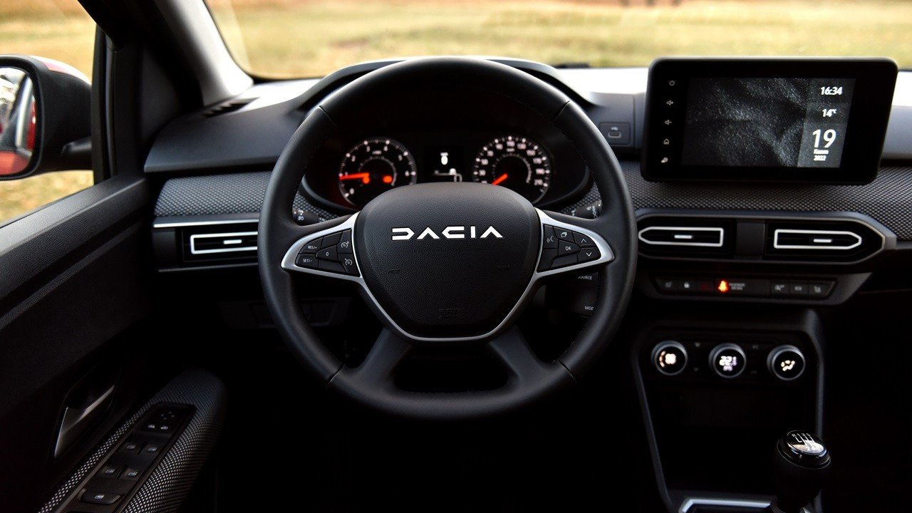 Dacia'dan 634.900 TL'lik SUV teklifi! 5 yıl garanti, 150 Bin TL kredi!