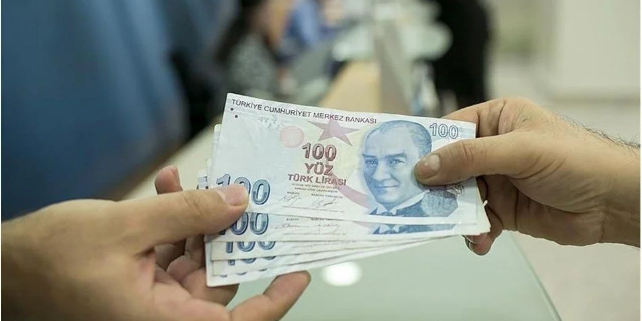 Milyonlarca vatandaş için bayramdan önce 5 bin lira hesaplara yatırılacak!