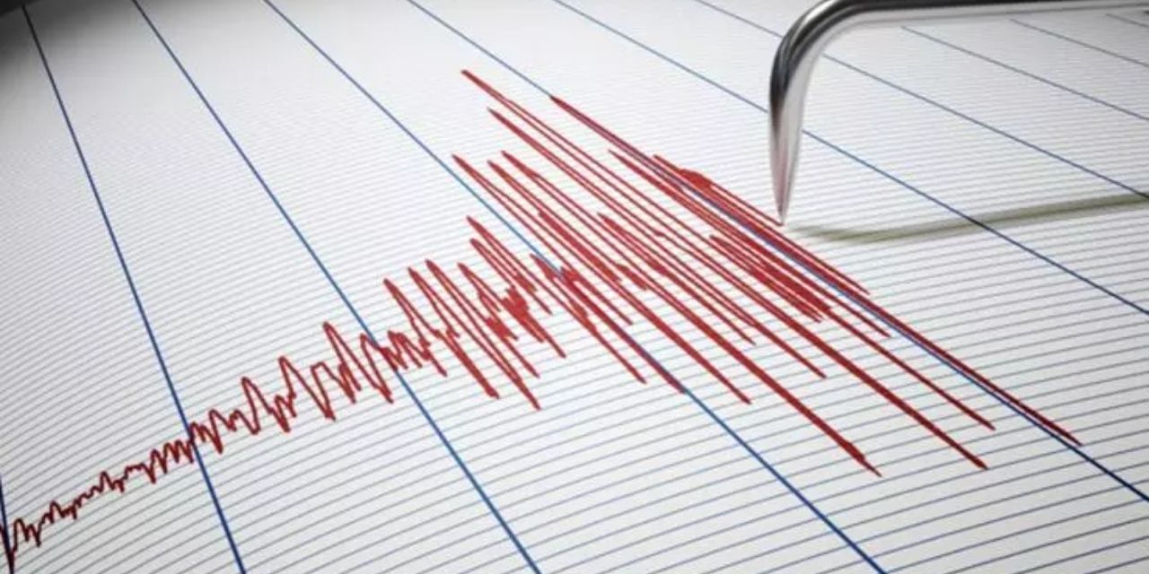 Son Dakika! Kahramanmaraş'ta 4,7 büyüklüğünde deprem meydana geldi çevre illerden hissedildi