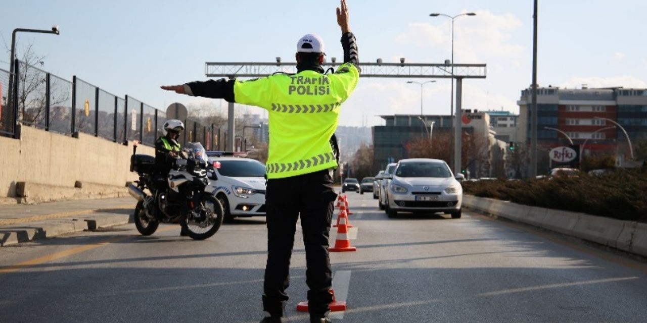 Milyonlarca sürücü için uyarı geldi! O kişilere 951 lira para cezası verilecek aman dikkat