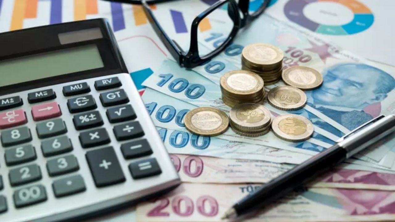 Halkbank, Vakıfbank ve Ziraat Bankası'ndan 15 bin TL ihtiyaç kredisi maliyet tablosu kuruş kuruş hesaplandı!