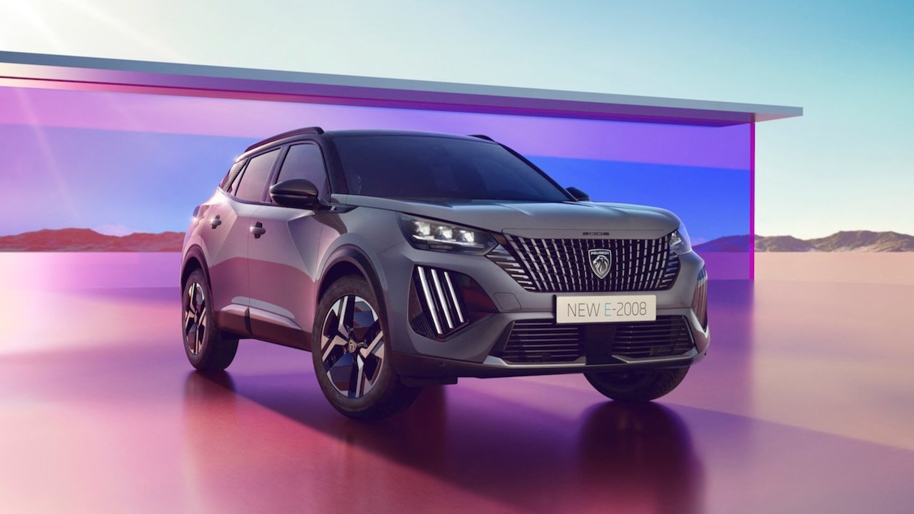 Peugeot Elektrikli 3008’den ilk görseller geldi, Toyota lüks modeli Century SUV’u tanıttı