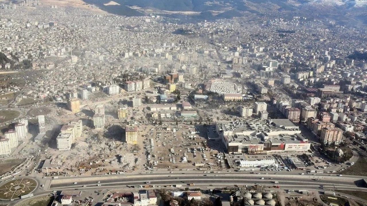 Ağır hasarlı binaların yüzde 58'inin yıkıldığı Kahramanmaraş'ta 27 bin 550 bina daha yıkılacak