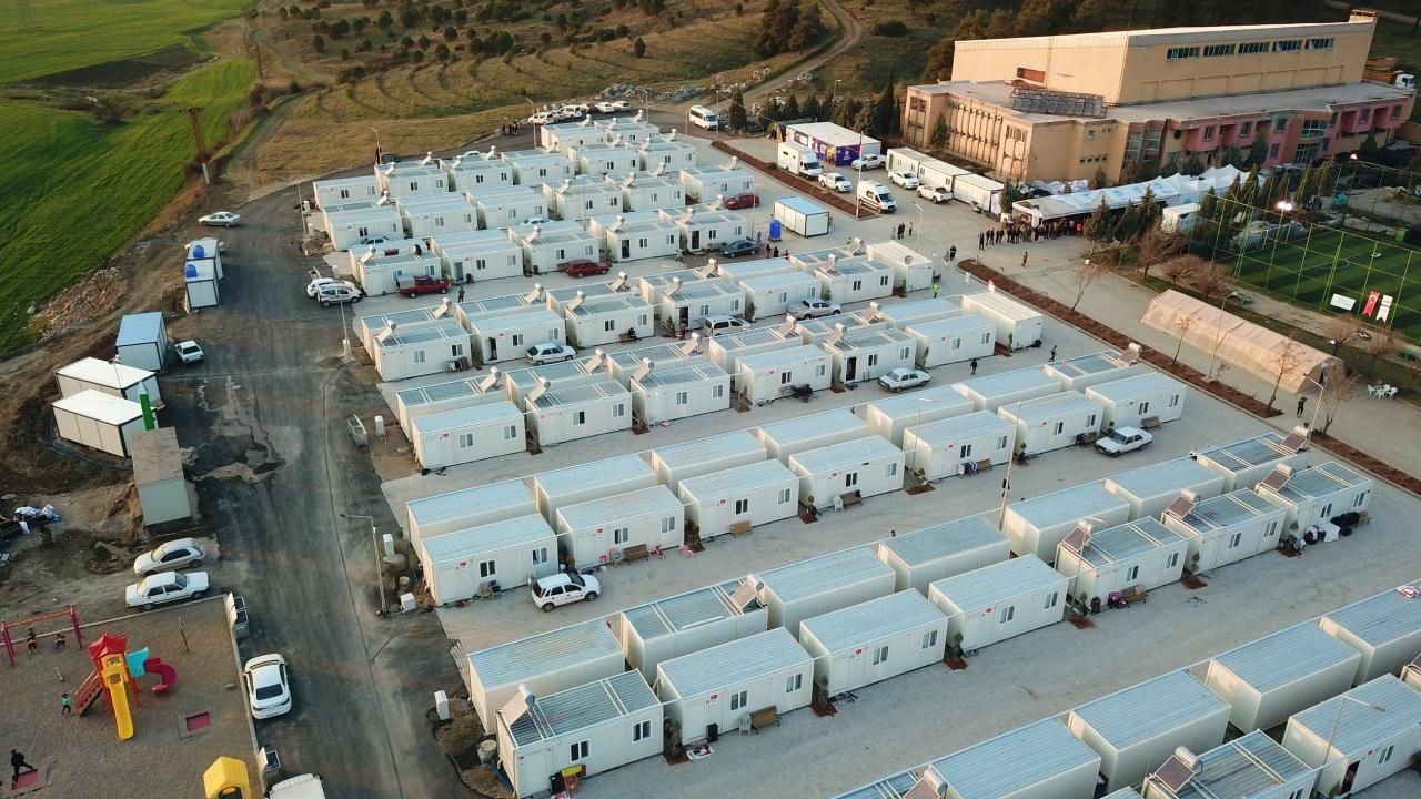 Deprem bölgesinde 11 bin konteyner iş yeri teslim edildi!