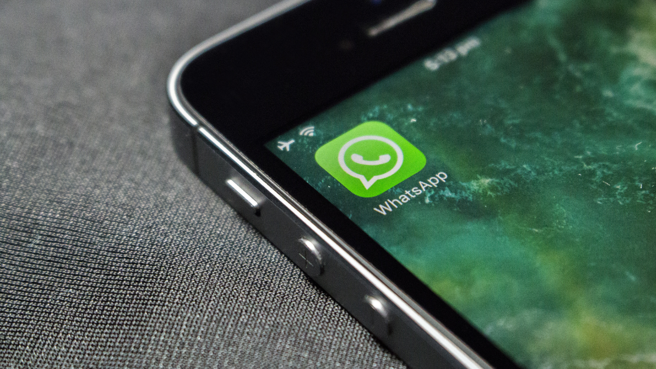Instagram'ın hikayeyi yeniden paylaşma özelliği Whatsapp'a da geliyor