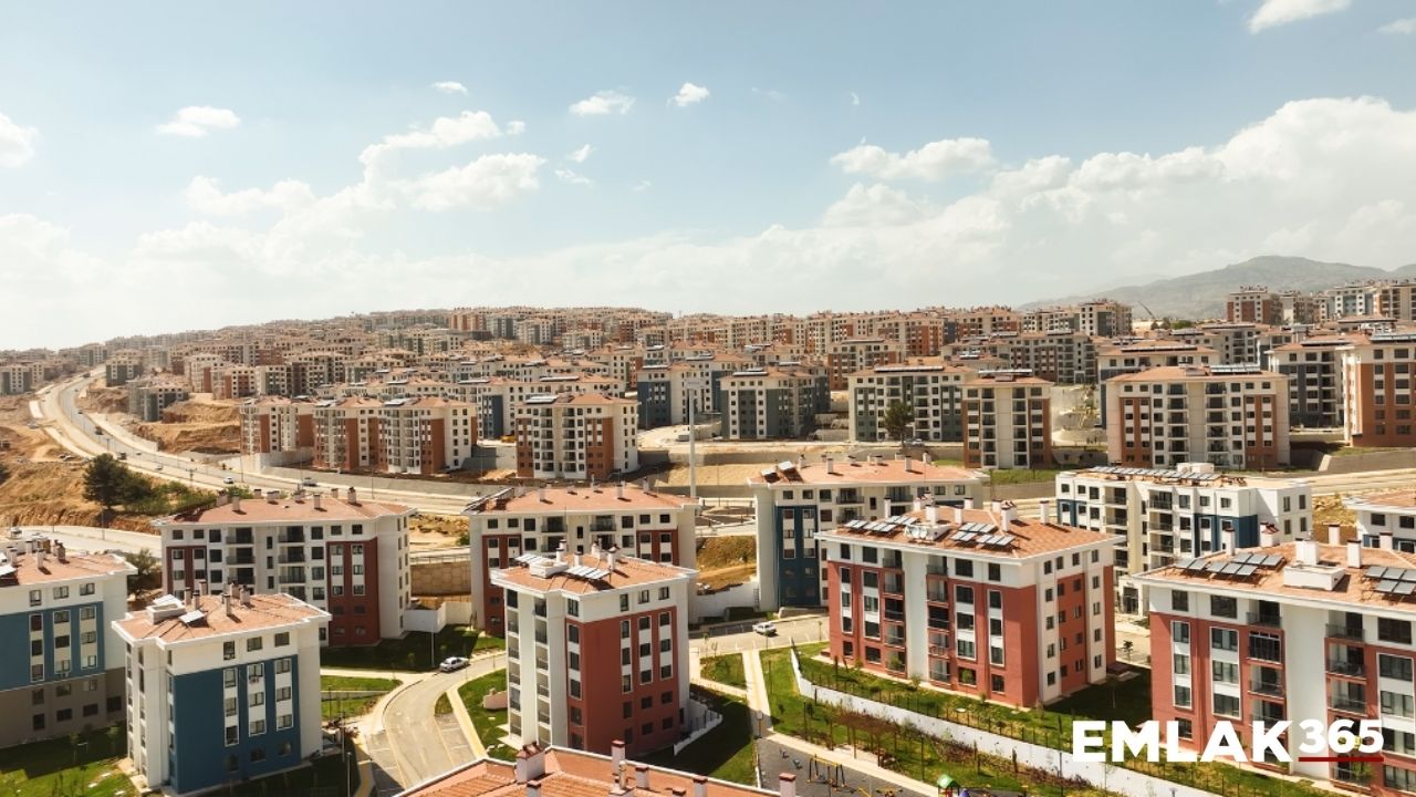 İndere'de depremden sonra vatandaşlar yeni evlerinde ilk bayramı yaşayacak!