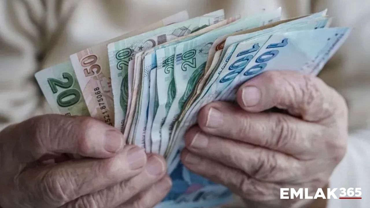 Milyonlarca emekli için AK Parti'den maaşlara ilişkin açıklama geldi!
