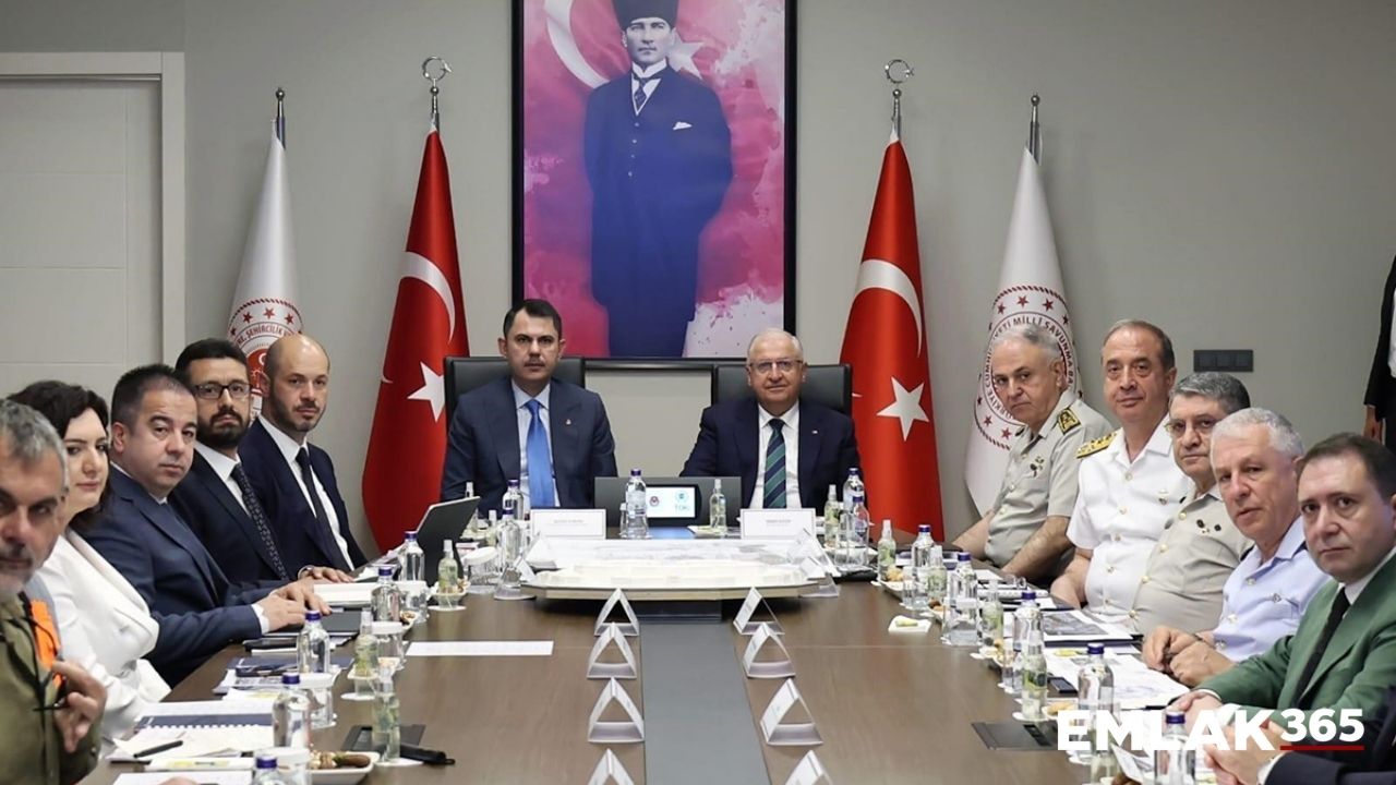 Bakan Kurum, Bakan Güler ve Başkan Sungur, Ay Yıldız Projesi'nin toplantısını gerçekleştirdi!