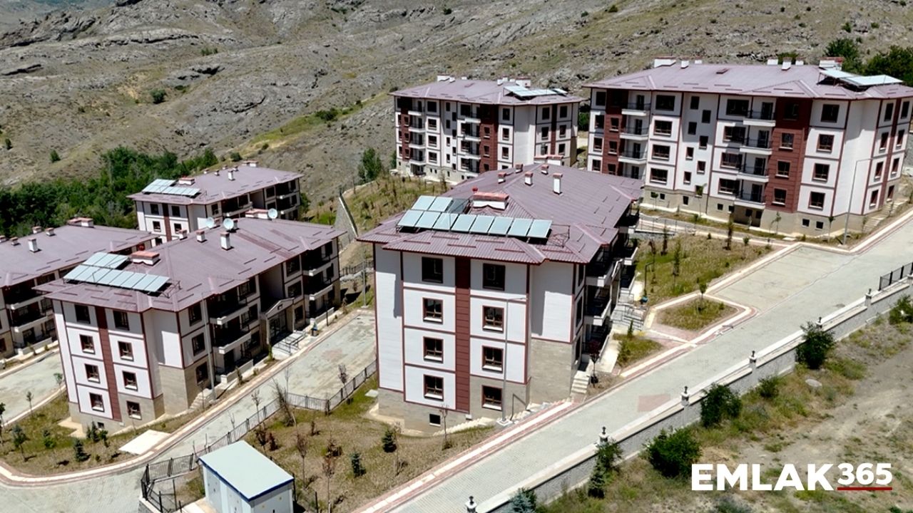 TOKİ Gümüşhane Arzularkabaköy'de 111 sosyal konutu teslim etti!
