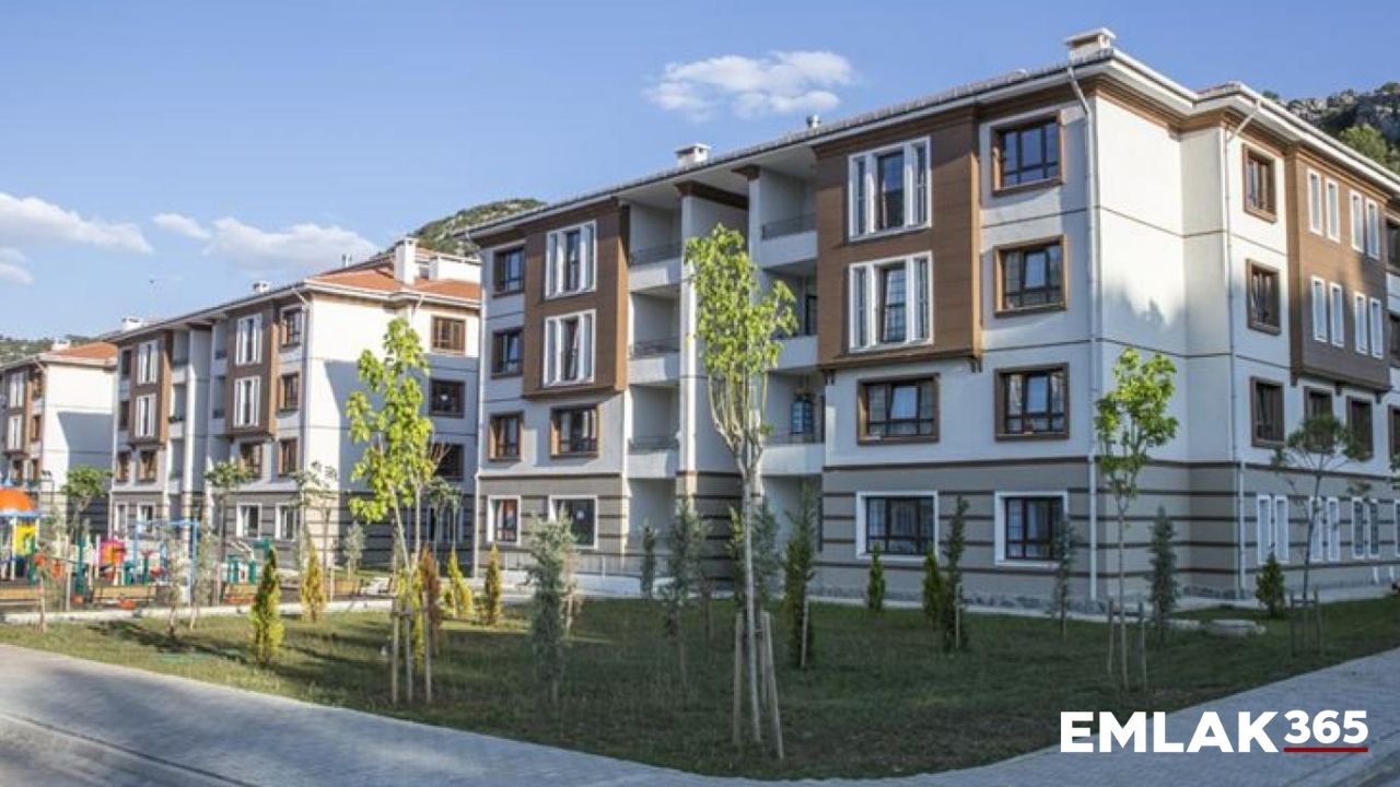 TOKİ deprem bölgesinde vatandaşları yeni yuvalarına kavuşturmaya devam ediyor!
