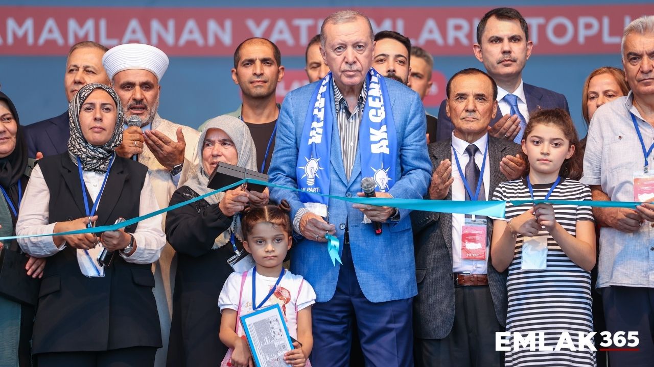 Asrın inşasında 300 bininci konut teslim edildi!