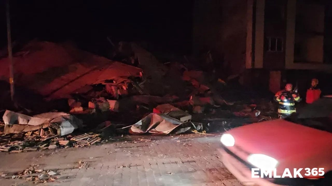 Balıkesir'de 6,1 büyüklüğünde deprem! 3 bina ve 1 dükkan yıkıldı