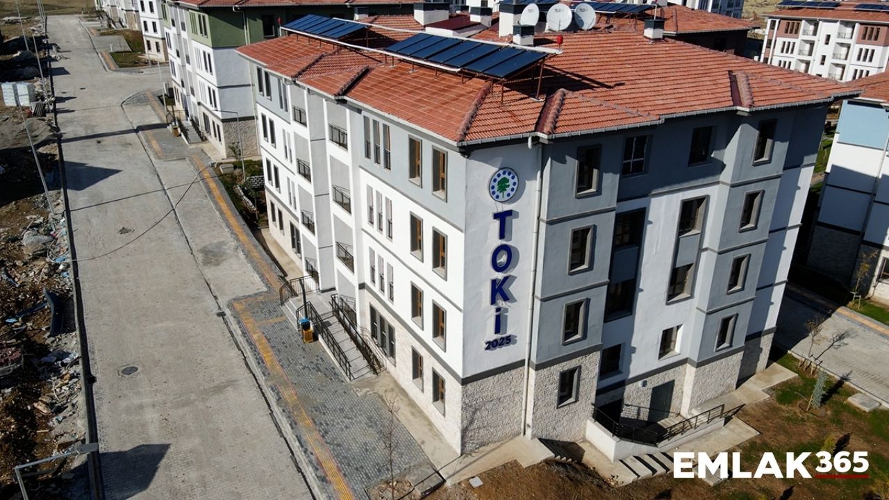 TOKİ Diyarbakır Hani'de 249 konutu teslim etti!