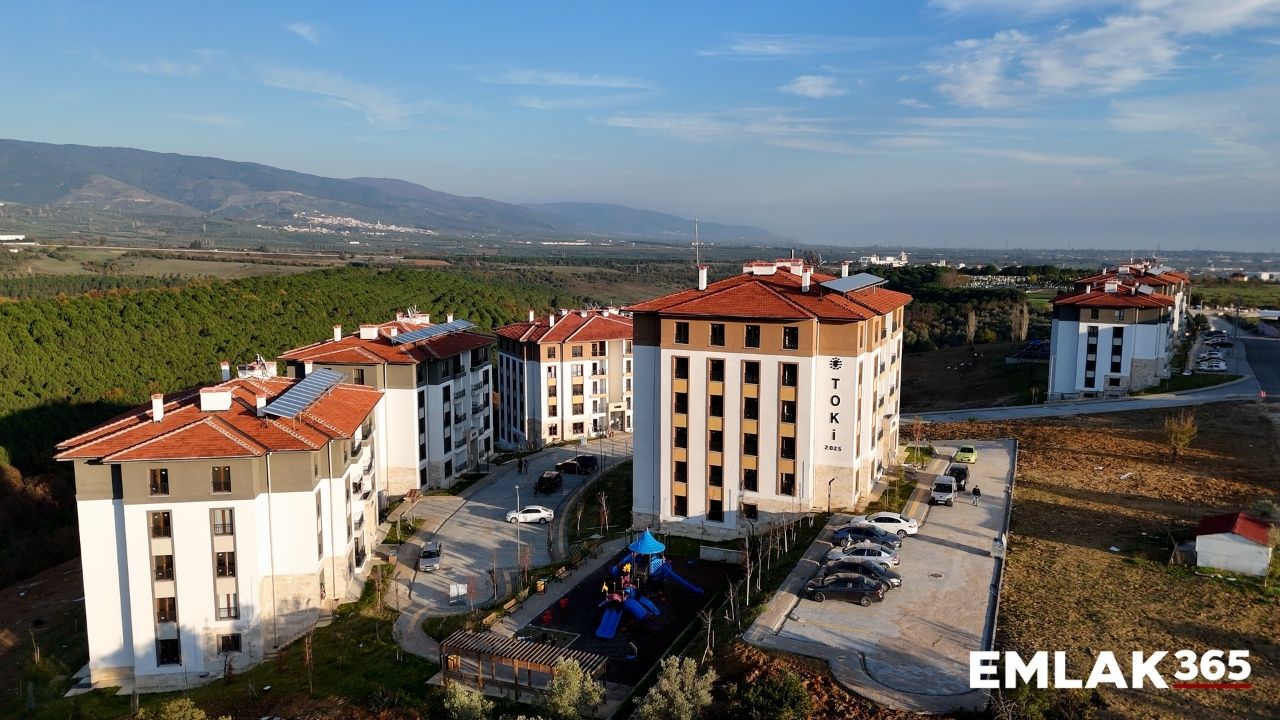 Bursa Orhangazi'de hak sahiplerine konutlar teslim edildi!