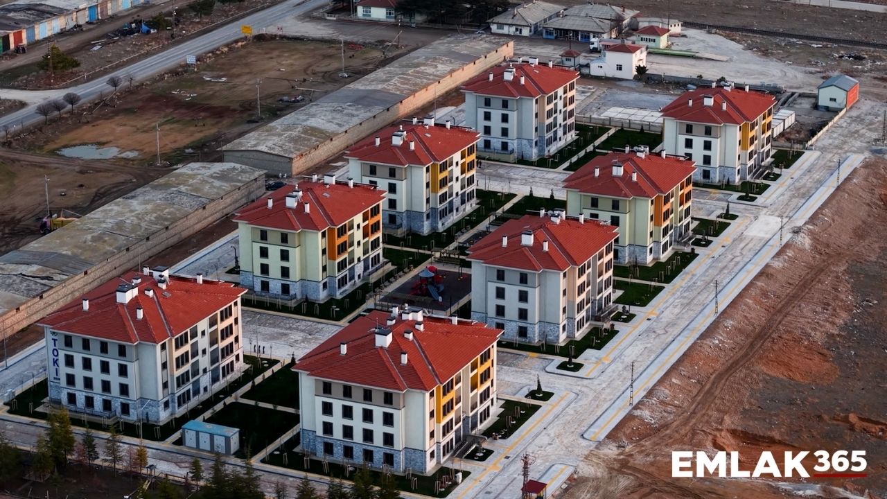TOKİ Konya Sarayönü'nde 127 sosyal konutu teslim etti!