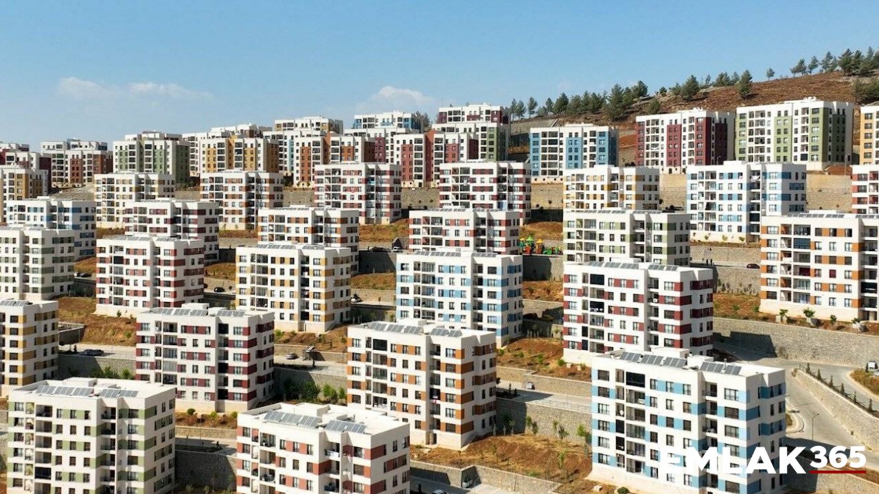 Depremzedelere 2 yıl ödemesiz, 18 yıl sabit taksitli afet konutları!