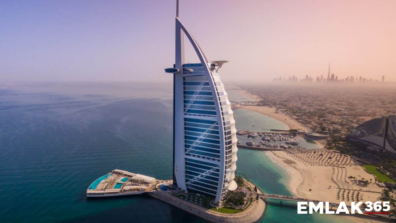 Altın varaklı lüks otel Burj Al Arab kapılarını kapatıyor