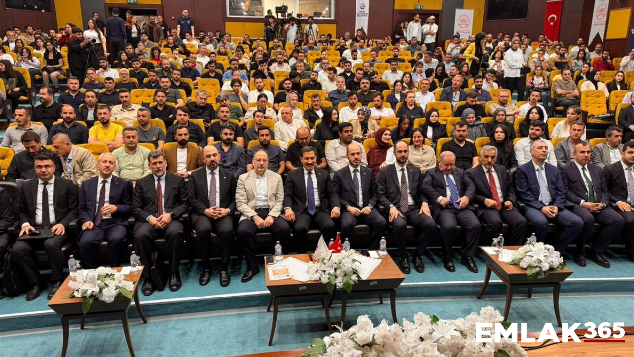Emlak Konut GYO Genel Müdürü Yasir Yılmaz: Sadece binaları değil, yaşamı da yeniden inşa ettik