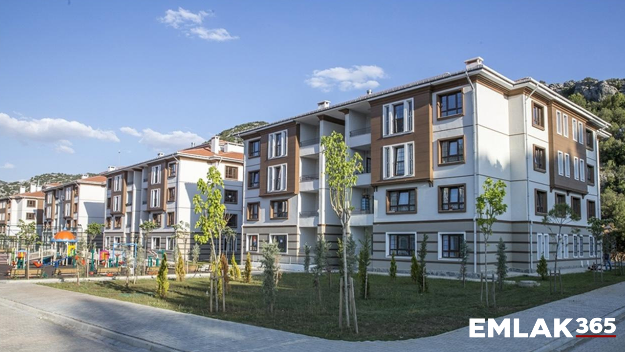 Nallıhan'da TOKİ konutları yükseliyor