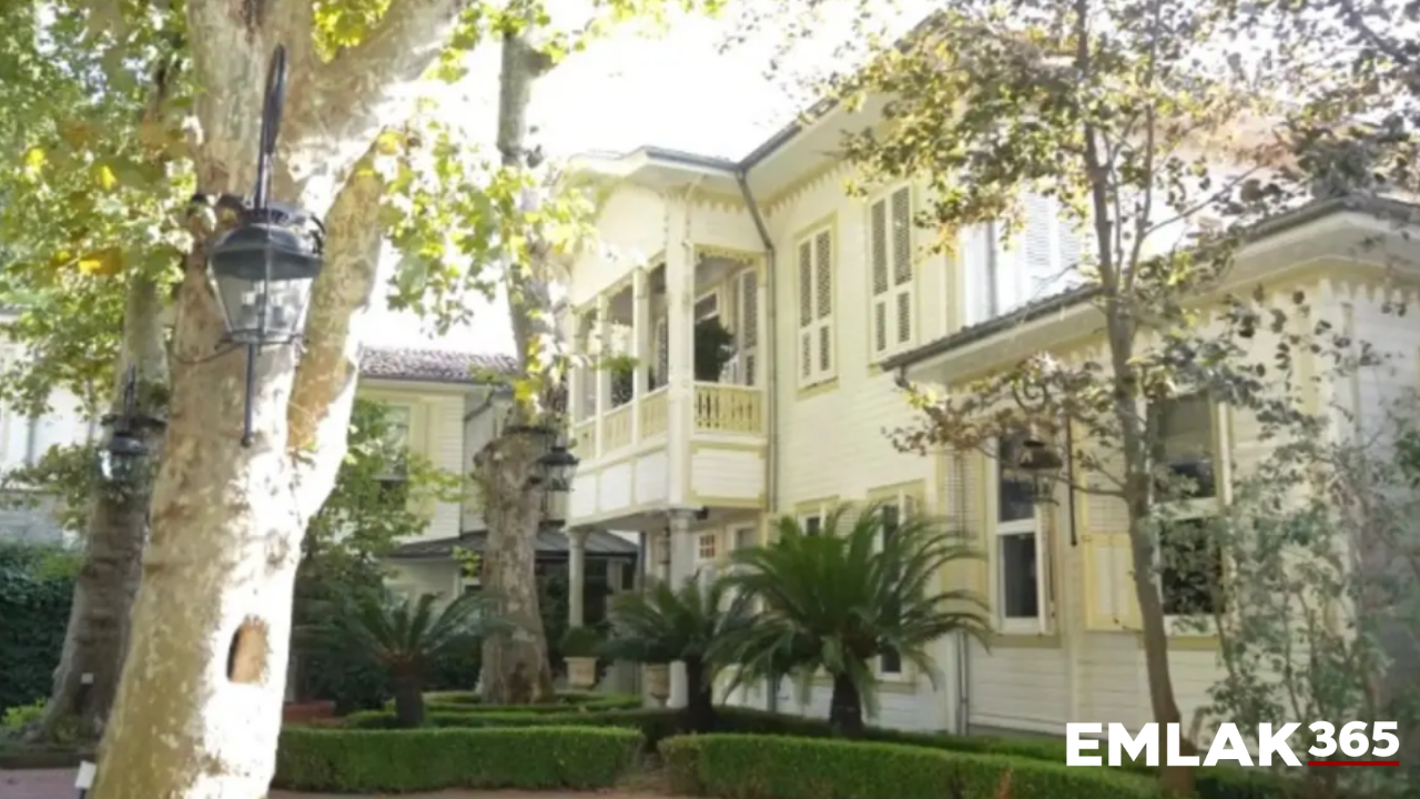 Nevbahar Koç Boğaz'daki tarihi yalısının kapılarını açtı!