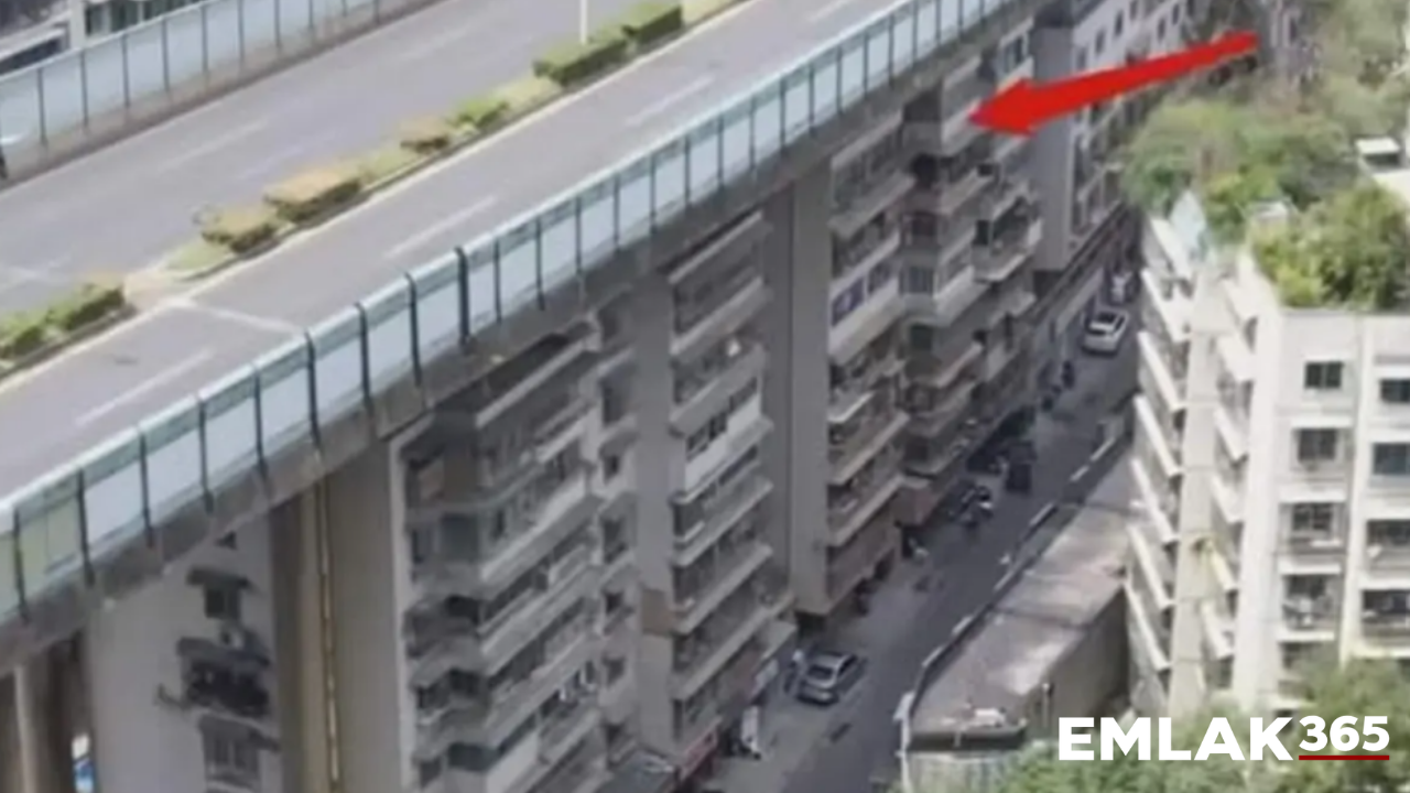Köprünün altına apartman yaptılar: Binlerce kişi burada yaşıyor
