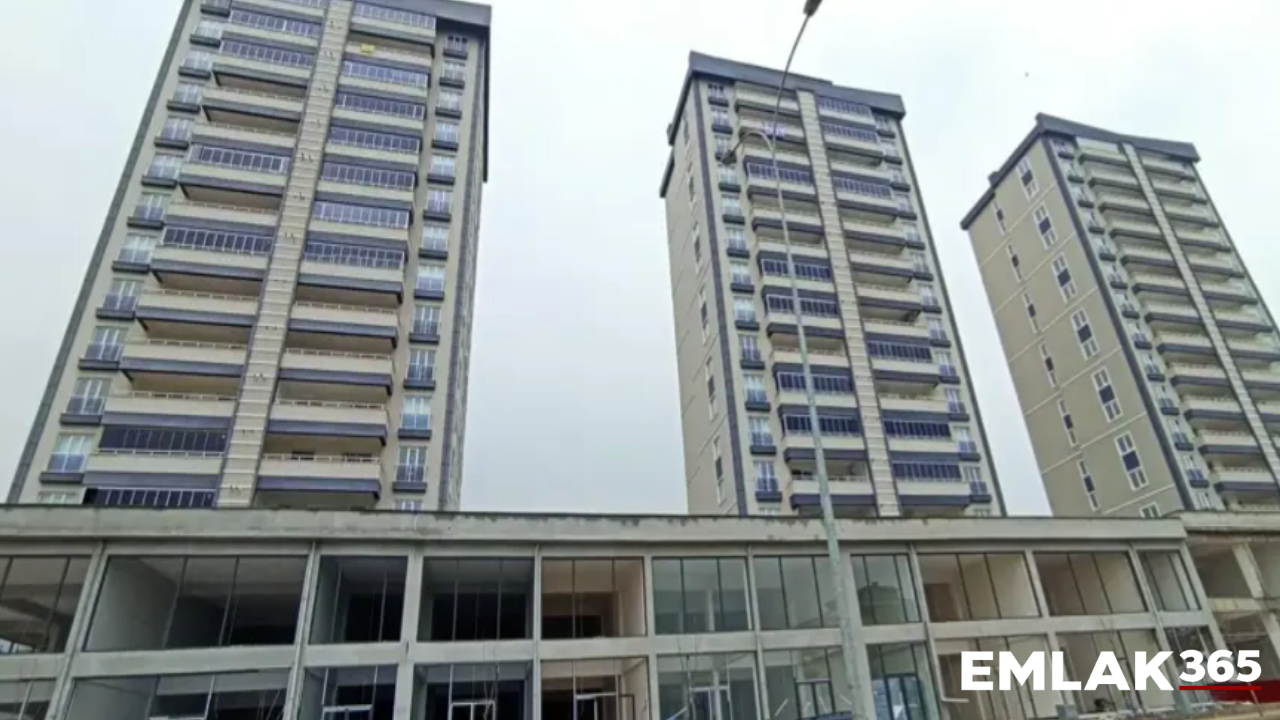 42 kişinin hayatını kaybettiği binanın müteahhidi tahliye edildi