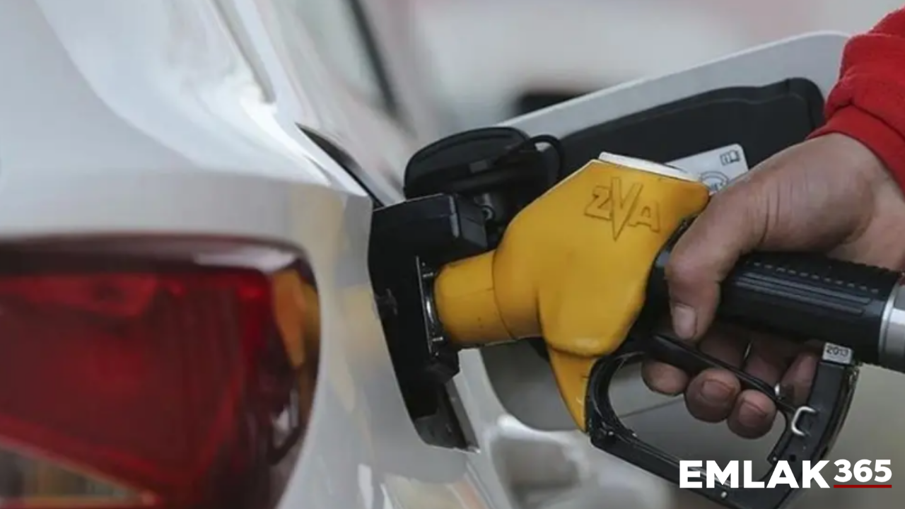 Motorinde ÖTV sıfırlandı: İndirim beklenirken benzine zam gündemde